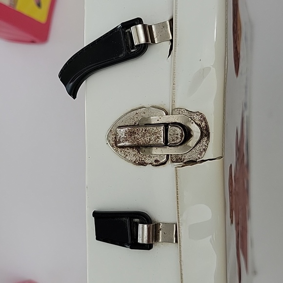 Vintage Barbie Doll Case 1963 White Case W Red dress - Picture 10 of 13